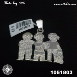 Dije de 3 Niños en Plata...